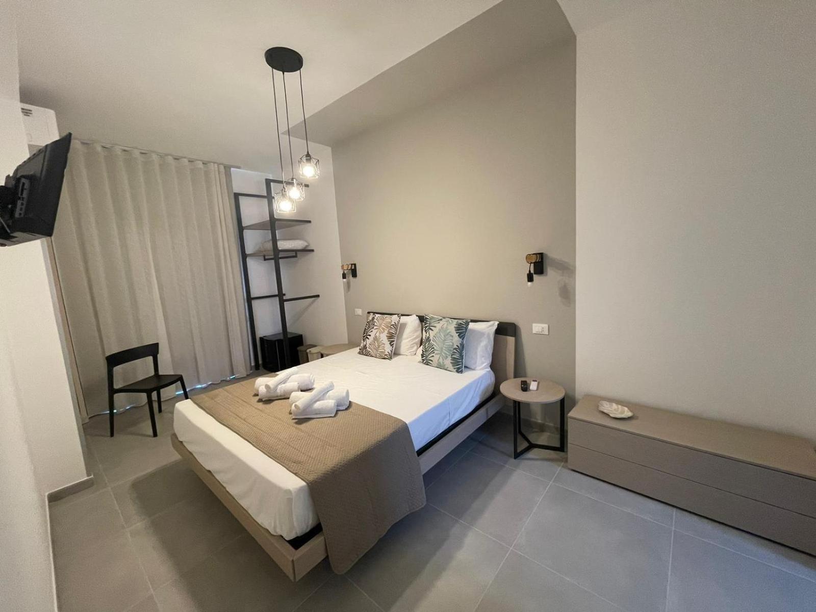 Bed And Breakfast Da Francesca Castelluzzo Exterior foto